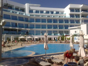 Отель Vrissaki Beach Hotel  Протарас